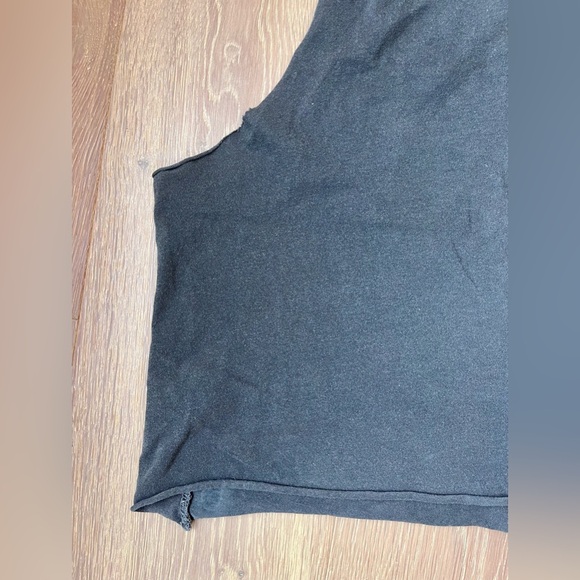 UO {Future State} | New York peace sign cropped tank top - Picture 5 of 5